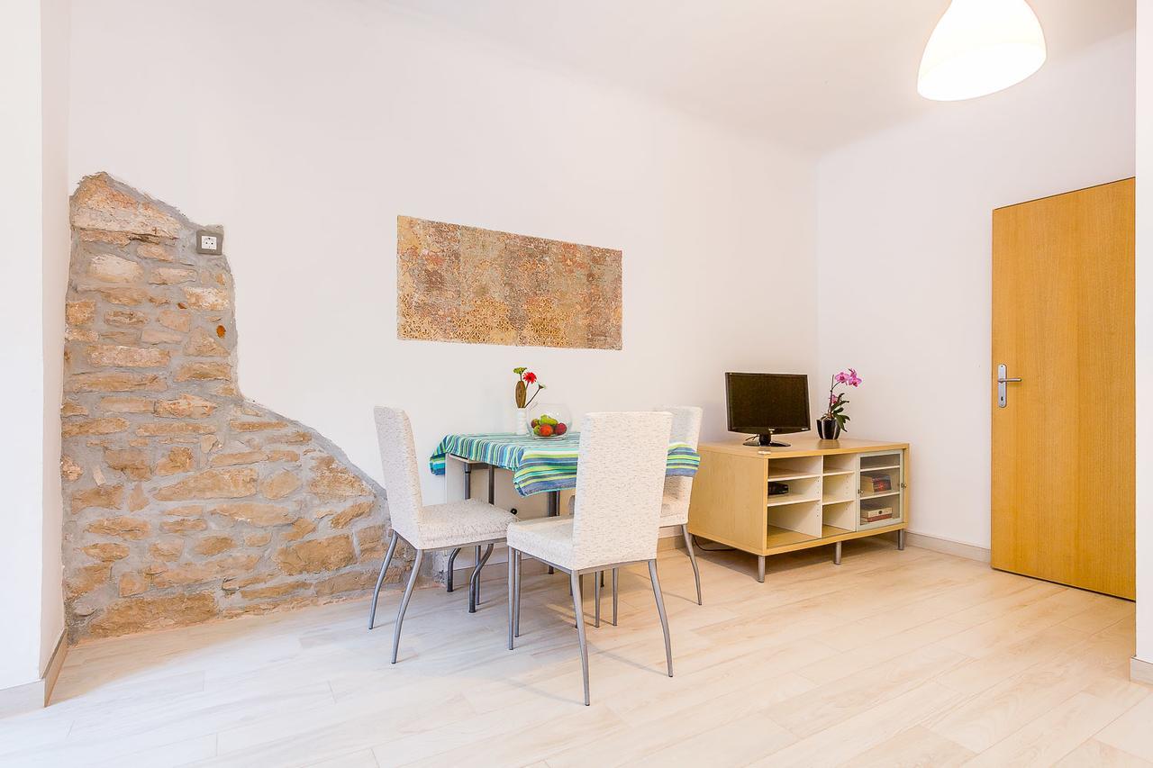 Apartment Rustico بولا المظهر الخارجي الصورة